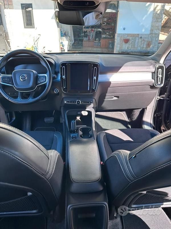 Usata Volvo XC40 150 CV (110 kW) 2019 Nero SUV