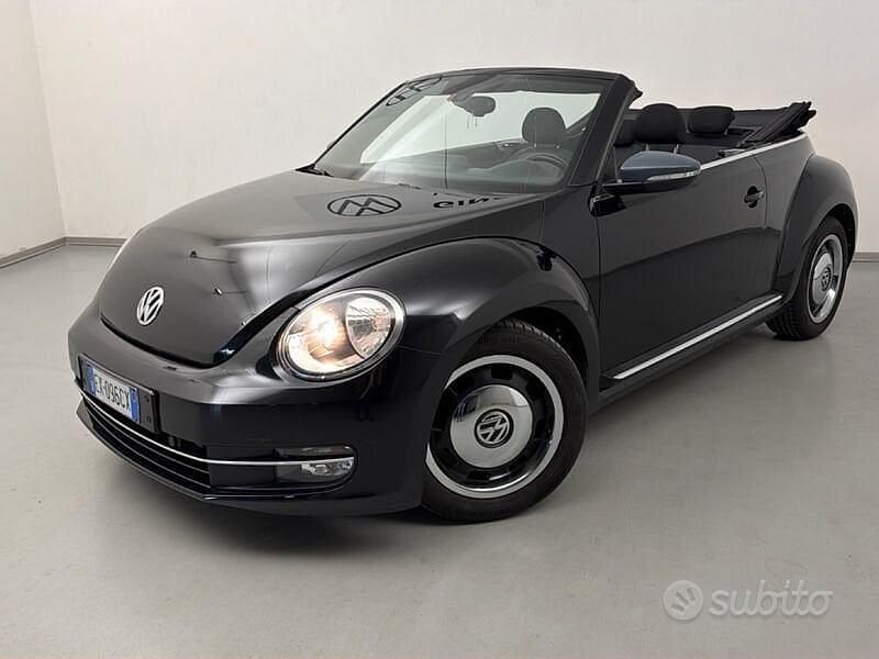Usata VW Beetle Cabriolet Design 105 CV (77 kW) 2014 Nero Cabrio