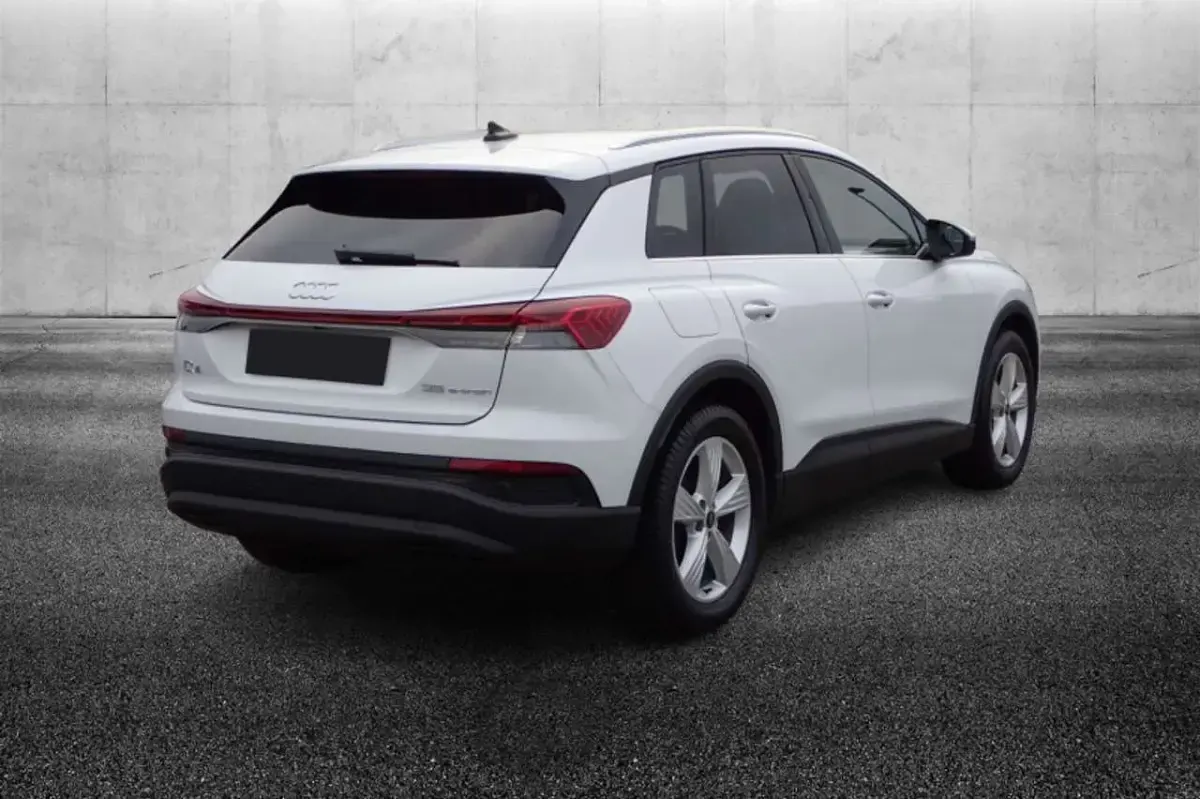 Usata Audi Q4 e-tron 69 kW (95 CV) 2021 Bianco SUV