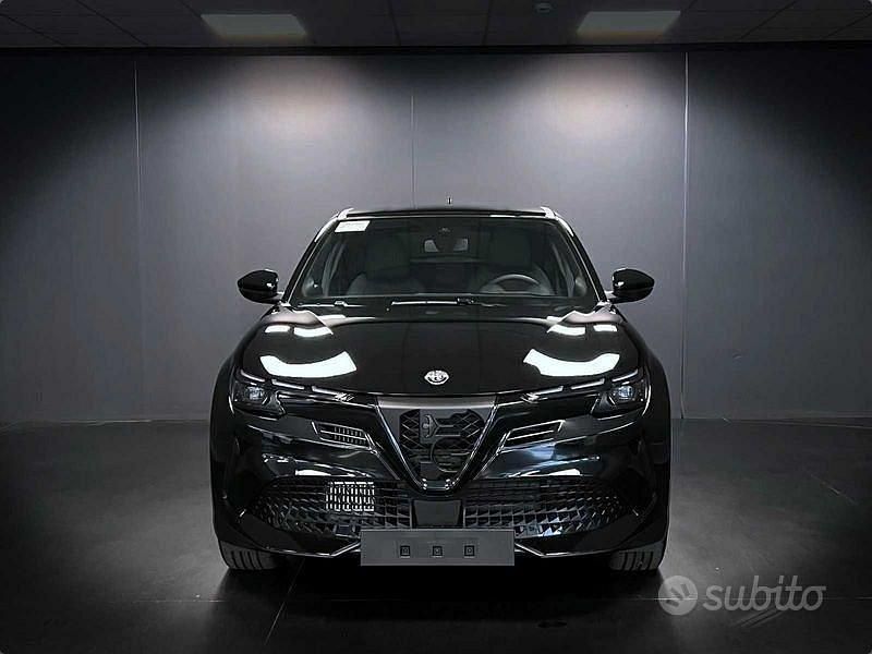 Nuova Alfa Romeo GT Junior 136 CV (100 kW) 2025 Nero SUV