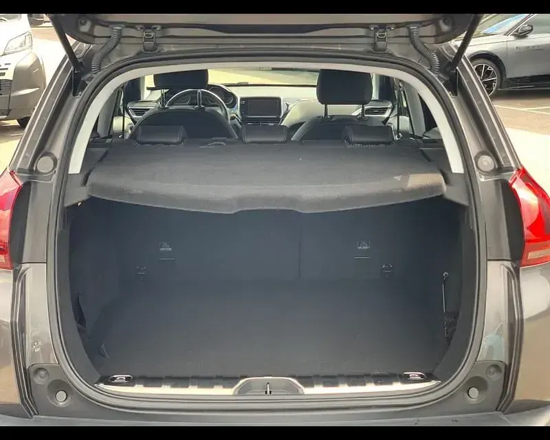 Usata Peugeot 2008 Allure 82 CV (60 kW) 2016 Grigio SUV