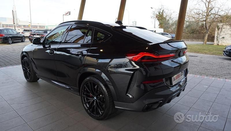 Usata BMW X6 M Sport 340 CV (250 kW) 2022 Nero SUV