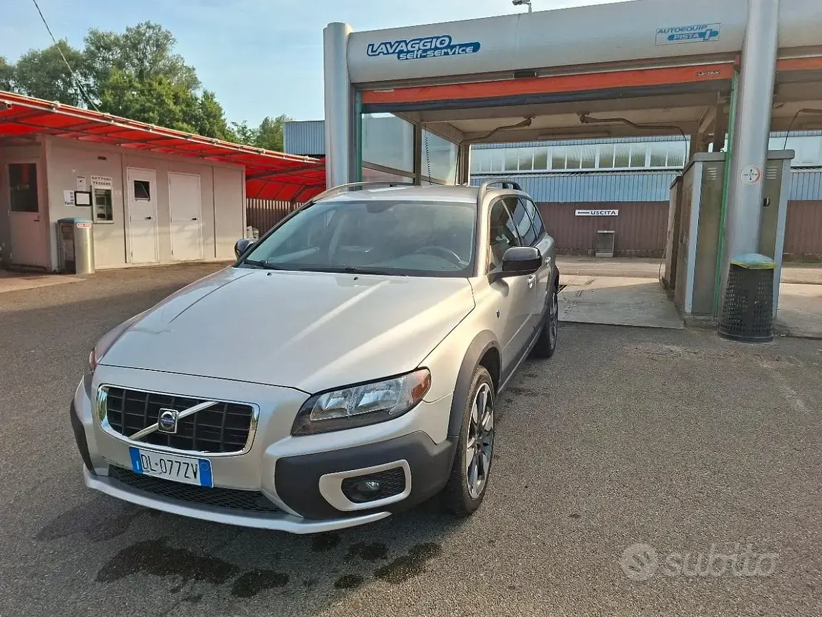 Usata Volvo XC70 Momentum 185 CV (136 kW) 2007 Grigio Station wagon