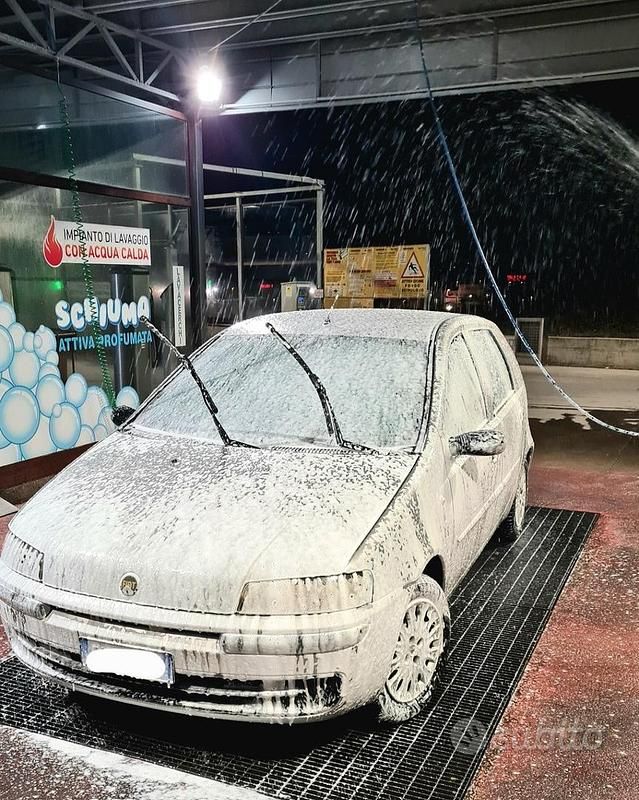 Usata Fiat Punto 60 CV (44 kW) 2001 Grigio Berlina