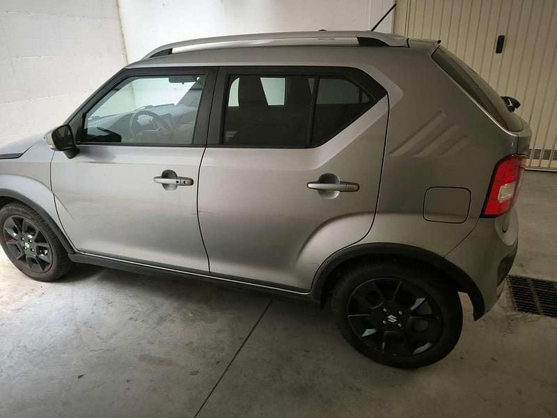Usata Suzuki Ignis 90 CV (66 kW) 2016 Argento SUV