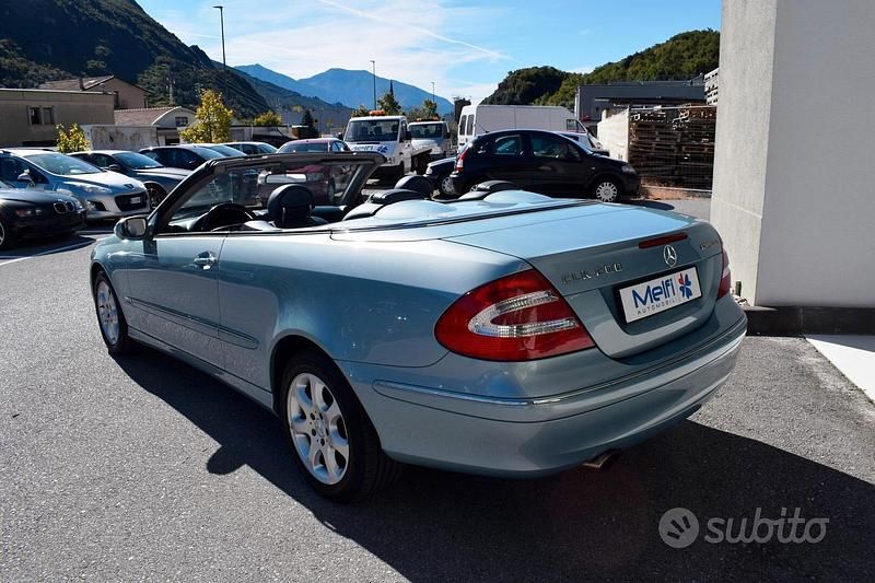 Usata Mercedes CLK200 Elegance 163 CV (119 kW) 2004 Blu Cabrio