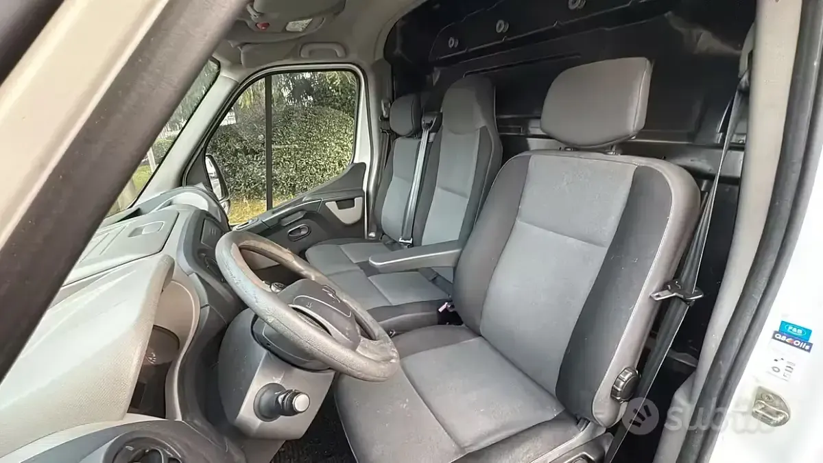 Usata Renault Master 125 CV (91 kW) 2015 Bianco Furgone