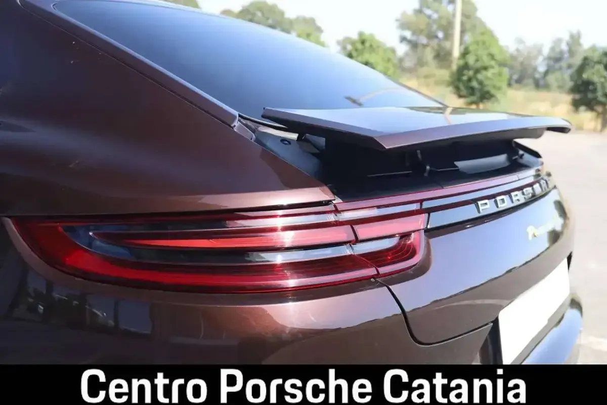 Usata Porsche Panamera 4 E-Hybrid 330 CV (242 kW) 2017 Mogano Utilitaria