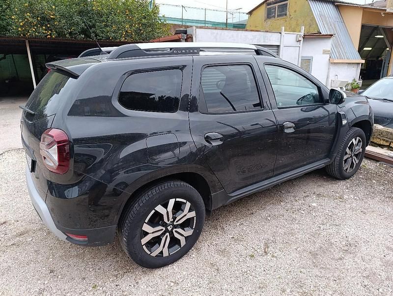 Usata Dacia Duster Prestige 101 CV (74 kW) 2022 Nero SUV
