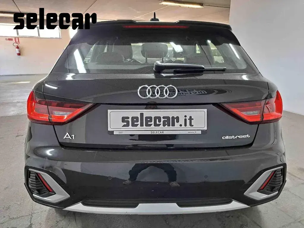 Usata Audi A1 Ambiente 110 CV (80 kW) 2023 Nero orca metallizzato SUV