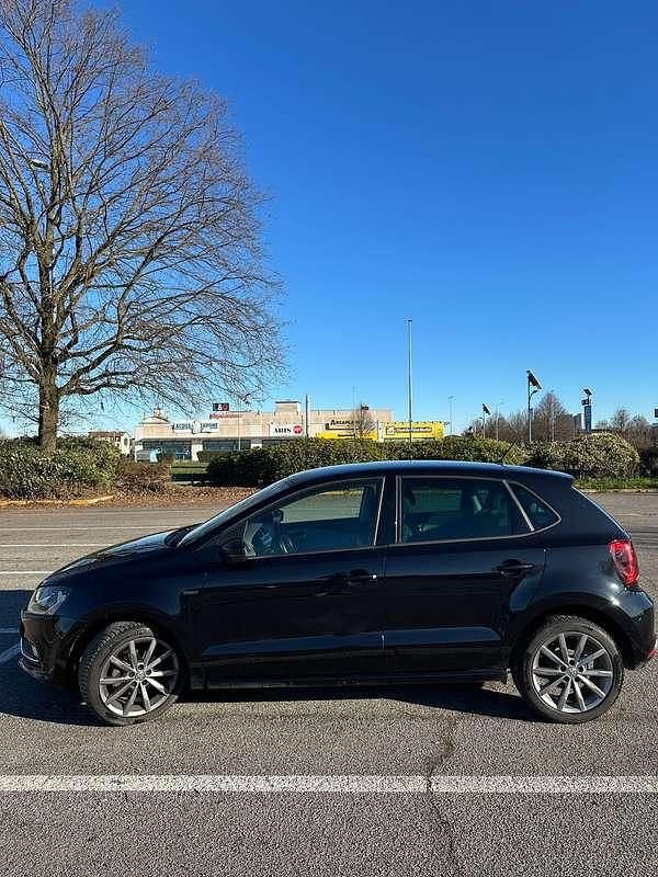 Begagnad VW Polo 75 HK (55 kW) 2015 Svart Sedan