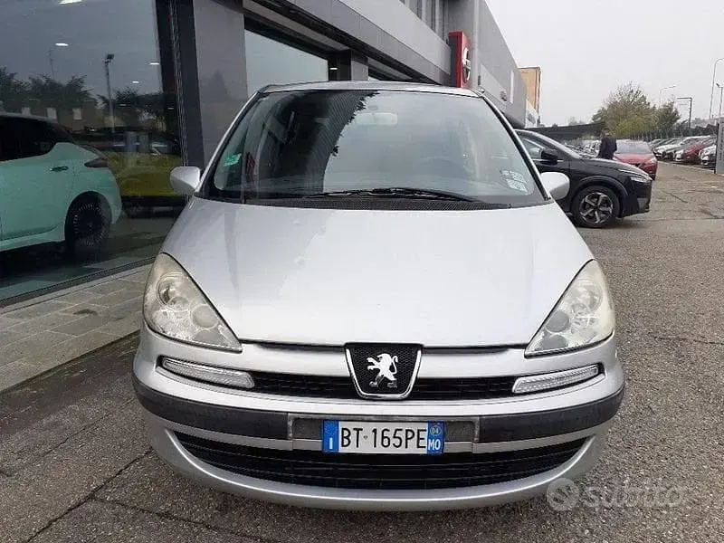 Usata Peugeot 807 107 CV (78 kW) 2004 Argento Monovolume