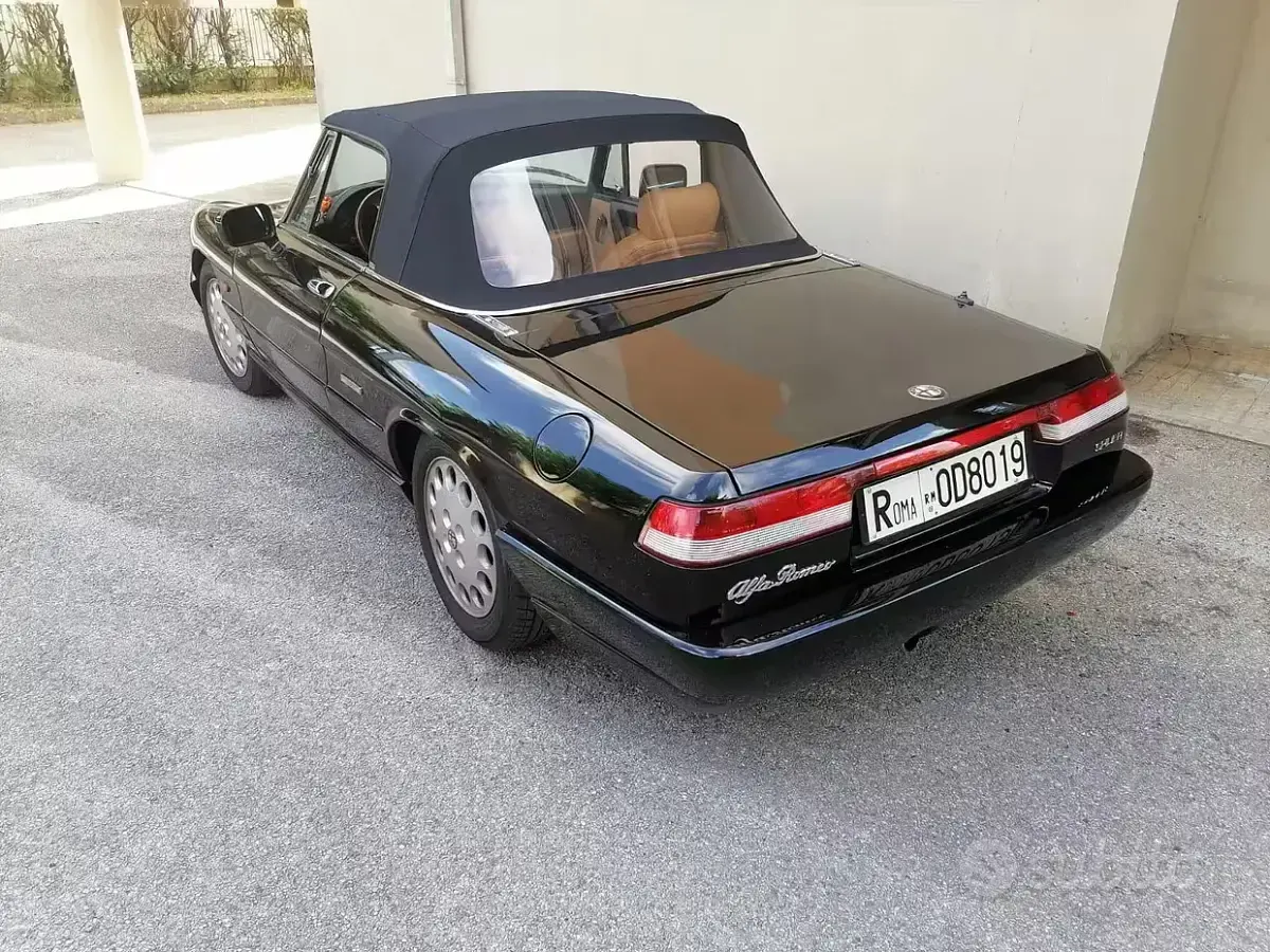 Usata Alfa Romeo Spider 106 CV (77 kW) 1990 Cabrio