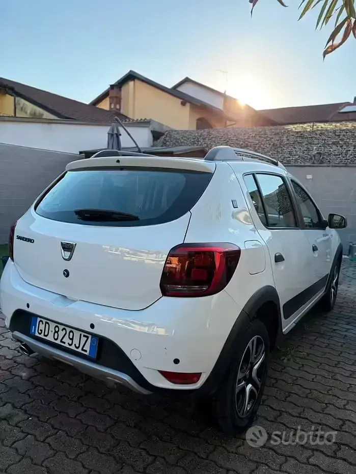 Usata Dacia Sandero Stepway 101 CV (74 kW) 2020 Bianco Berlina