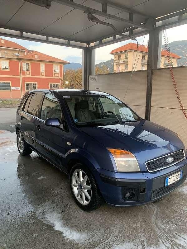 Usata Ford Fusion Collection 68 CV (50 kW) 2006 Monovolume