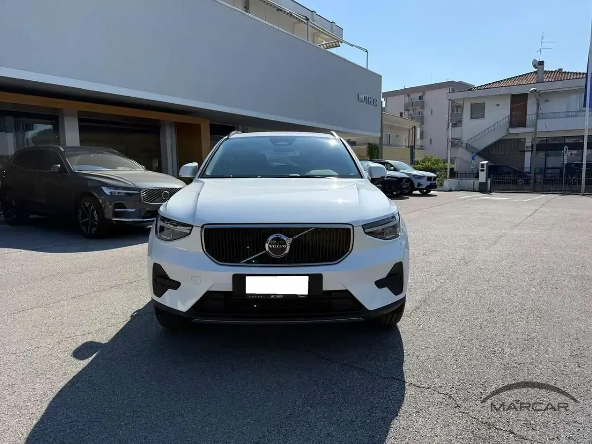 Nuova Volvo XC40 163 CV (119 kW) 2026 Bianco SUV