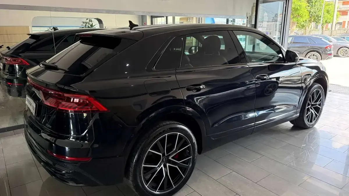 Usata Audi Q8 S-Line 286 CV (210 kW) 2021 Nero SUV
