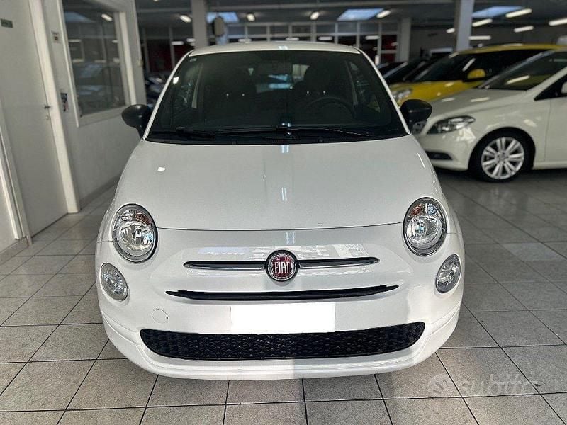 Usata Fiat 500 69 CV (50 kW) 2024 Bianco pastello Utilitaria