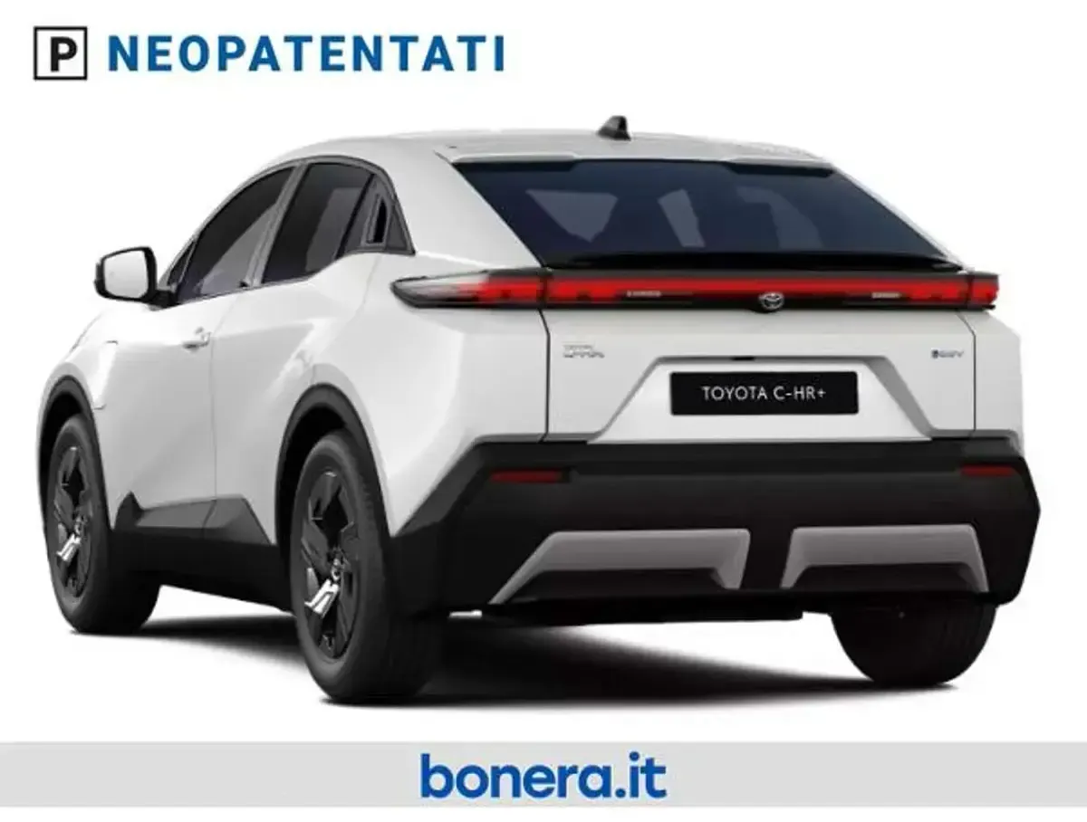 Nuova Toyota C-HR+ 164 kW (224 CV) 2026 Platinum white SUV