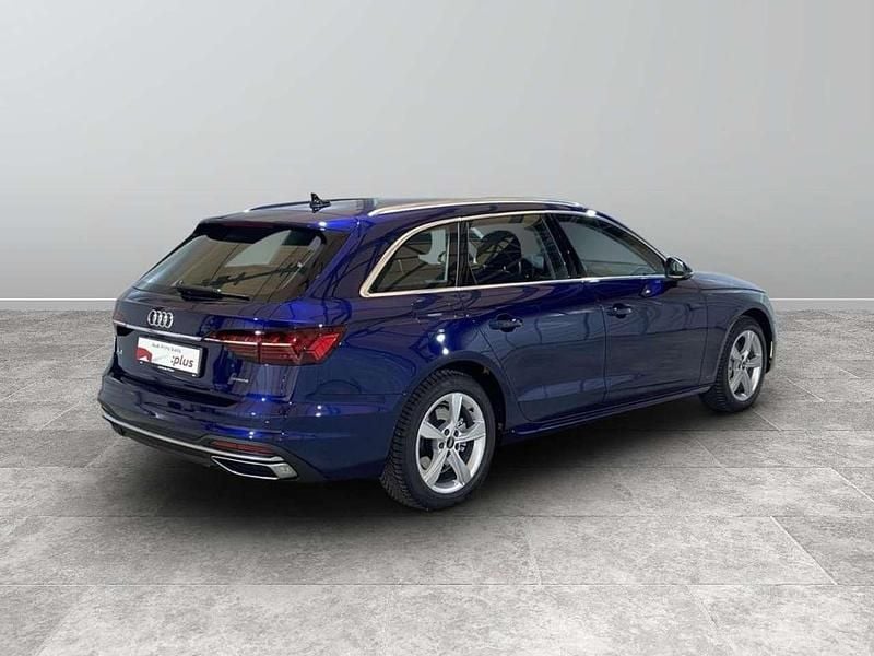 Begagnad Audi A4 Advanced 204 HK (150 kW) 2023 Blå Kombi