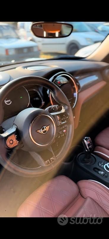 Usata Mini Cooper S 178 CV (130 kW) 2022 Nero Utilitaria