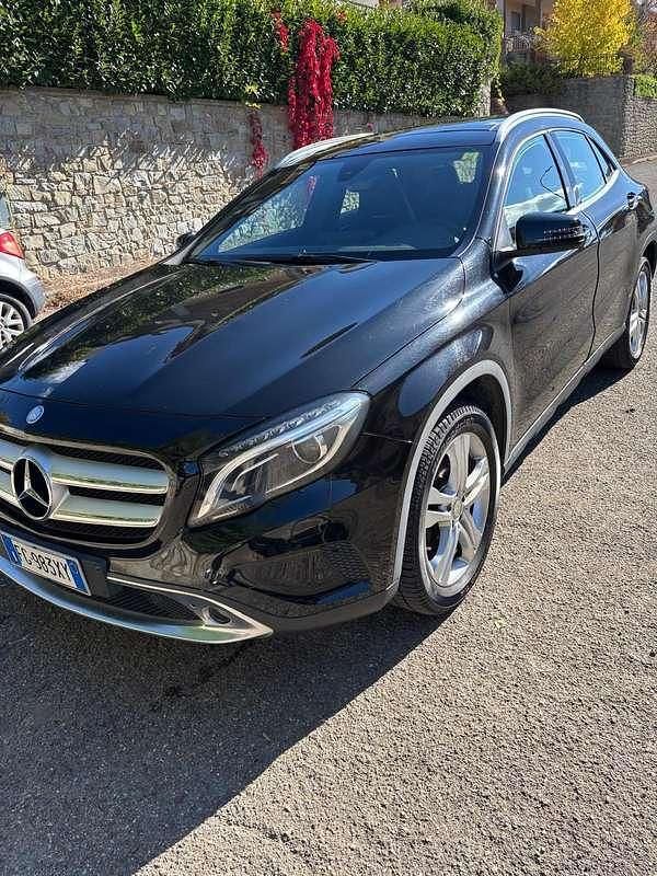 Usata Mercedes GLA220 Executive 170 CV (125 kW) 2016 Nero SUV