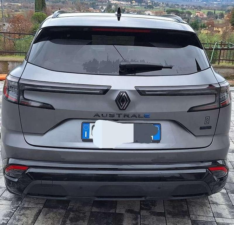 Usata Renault Austral Iconic Esprit Alpine 131 CV (96 kW) 2023 Grigio SUV