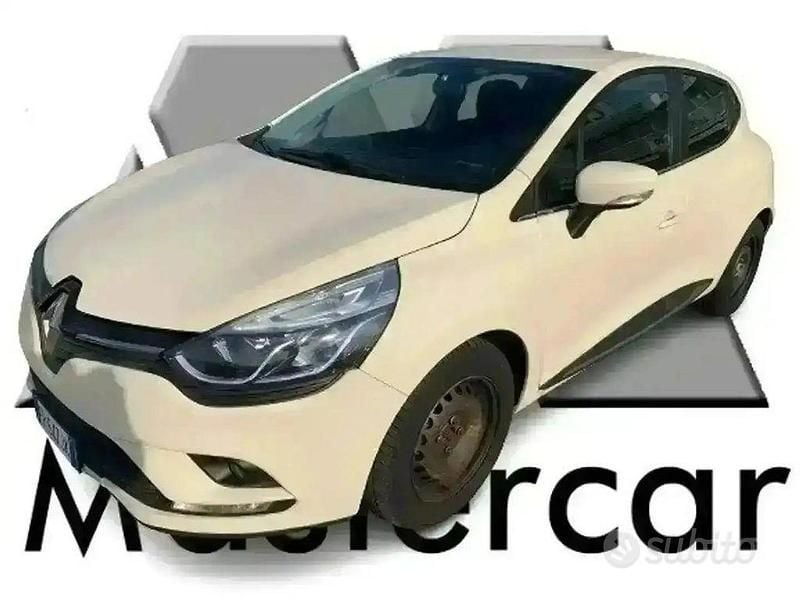 Usata Renault Clio IV Business 75 CV (55 kW) 2018 Beige Berlina