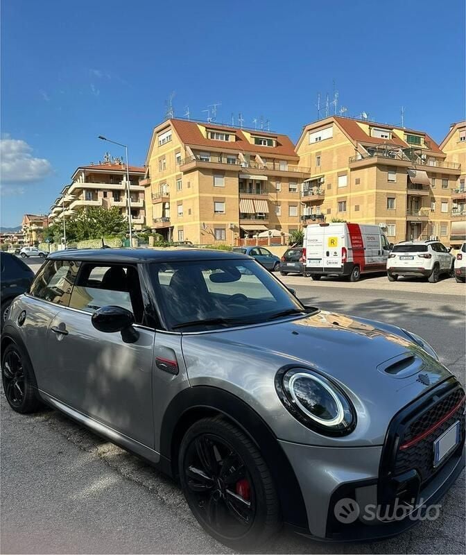 Usata Mini John Cooper Works Essential 231 CV (169 kW) 2023 Grigio Utilitaria