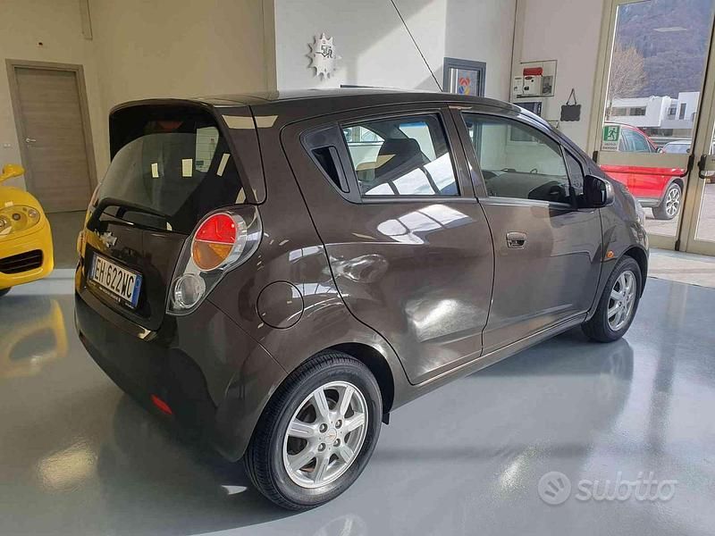 Usata Chevrolet Spark LS 68 CV (50 kW) 2011 Marrone Utilitaria