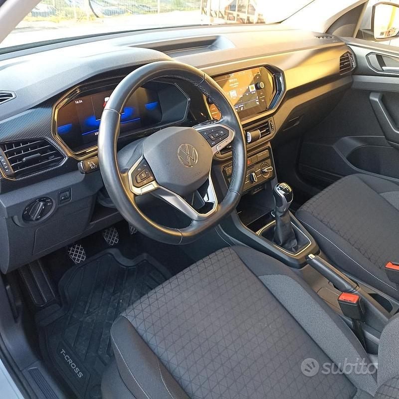 Usata VW T-Cross Style 95 CV (69 kW) 2022 Grigio SUV