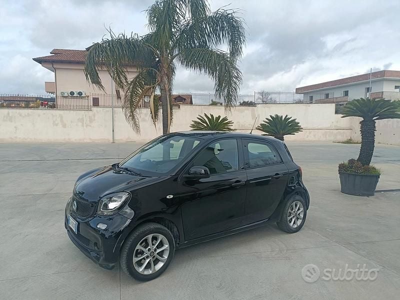 Usata Smart ForFour Passion 71 CV (52 kW) 2019 Nero Utilitaria