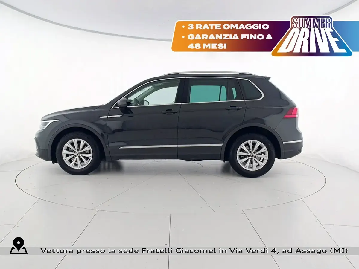 Usata VW Tiguan Life 131 CV (96 kW) 2023 Urano grey SUV