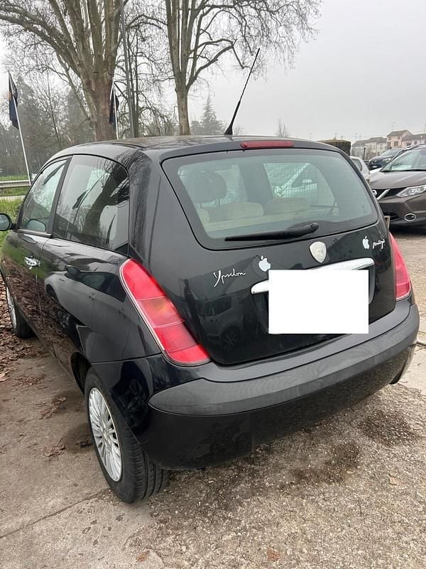Usata Lancia Ypsilon 69 CV (50 kW) 2005 Nero Utilitaria