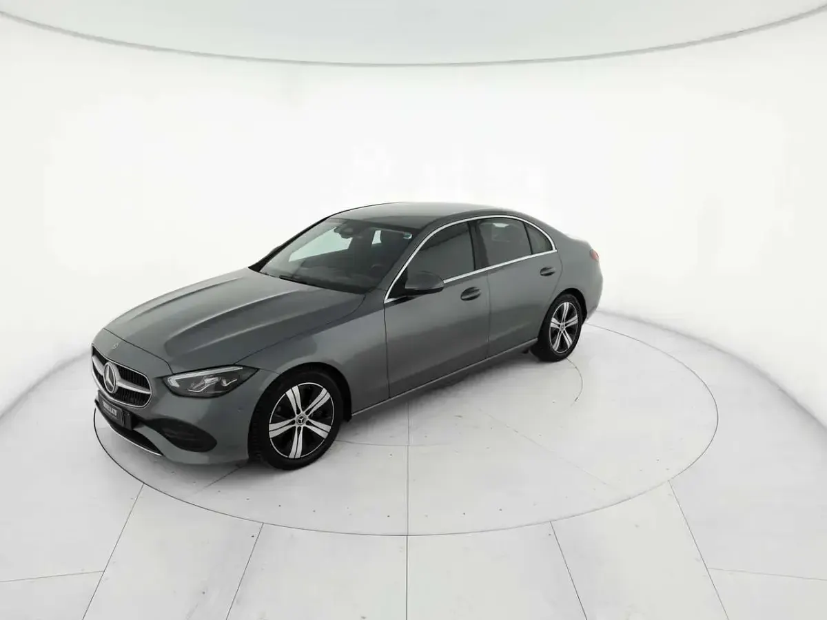 Usata Mercedes C200 Premium 163 CV (119 kW) 2022 Grigio grafite Berlina