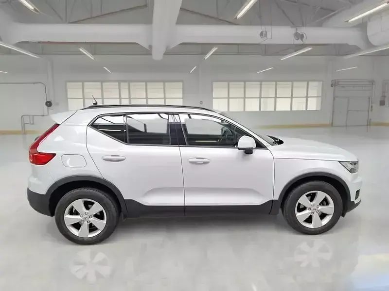 Usata Volvo XC40 Momentum 129 CV (94 kW) 2021 SUV