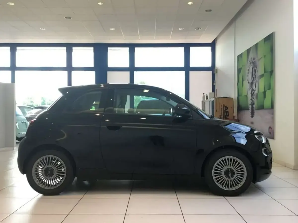 Nuova Fiat 500 Comfort 65 CV (47 kW) 2026 Nero Berlina