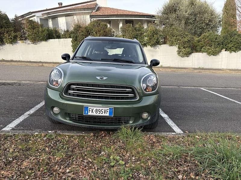 Usata Mini Cooper D Countryman Business 111 CV (81 kW) 2017 Verde SUV