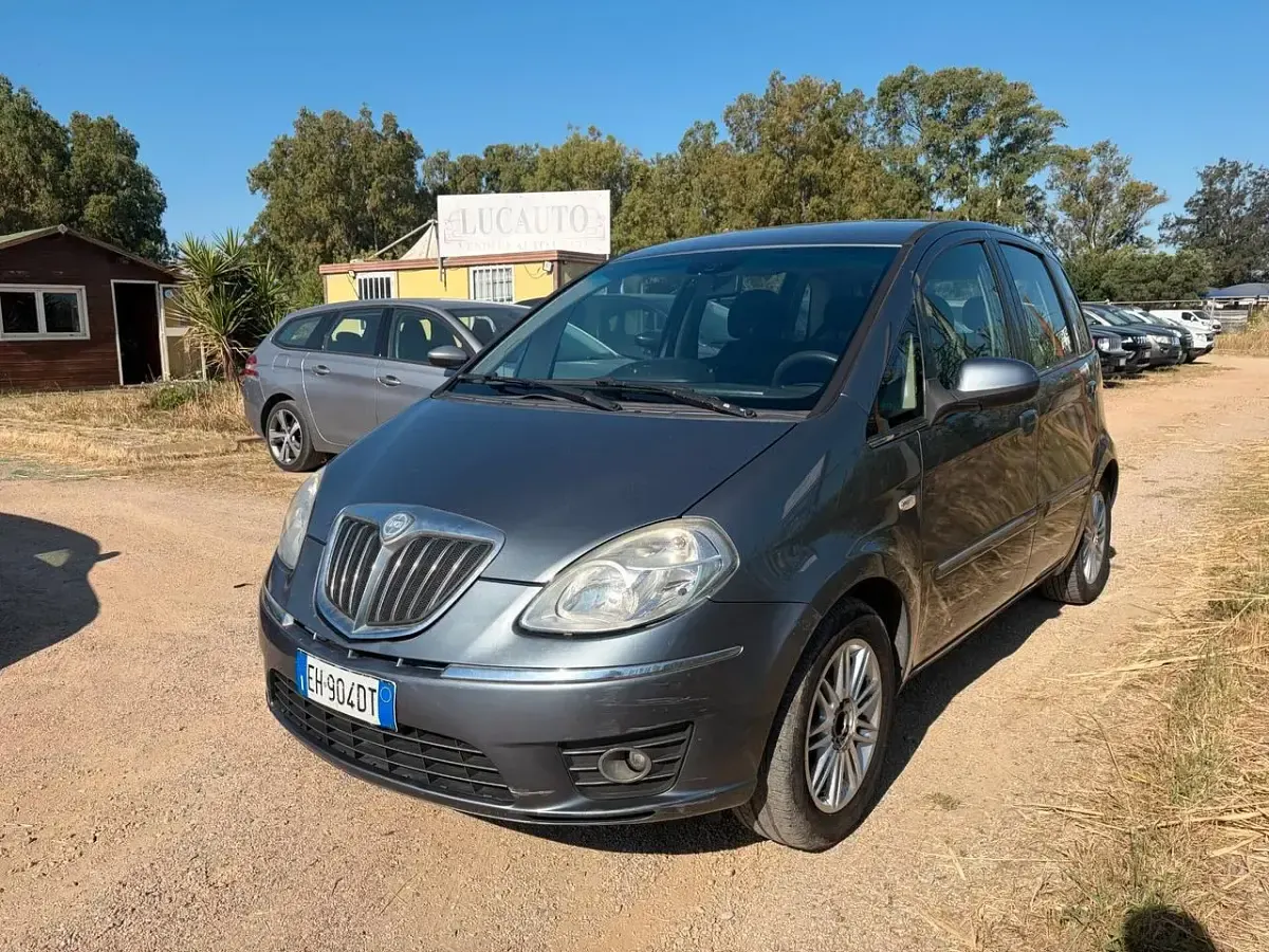 Usata Lancia Musa Platinum 95 CV (69 kW) 2011 Monovolume