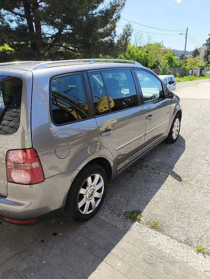 Usata VW Touran Highline 140 CV (102 kW) 2007 Grigio Monovolume