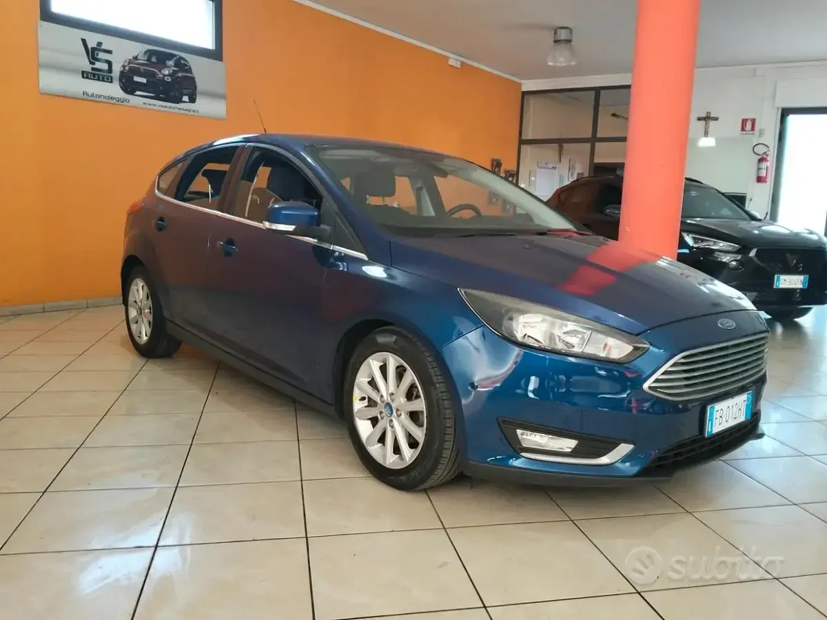 Usata Ford Focus Business Edition 120 CV (88 kW) 2015 Bluazzurro Berlina