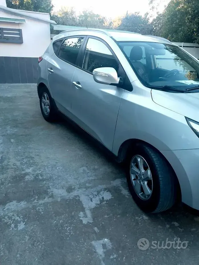 Usata Hyundai ix35 135 CV (99 kW) 2012 Grigio SUV