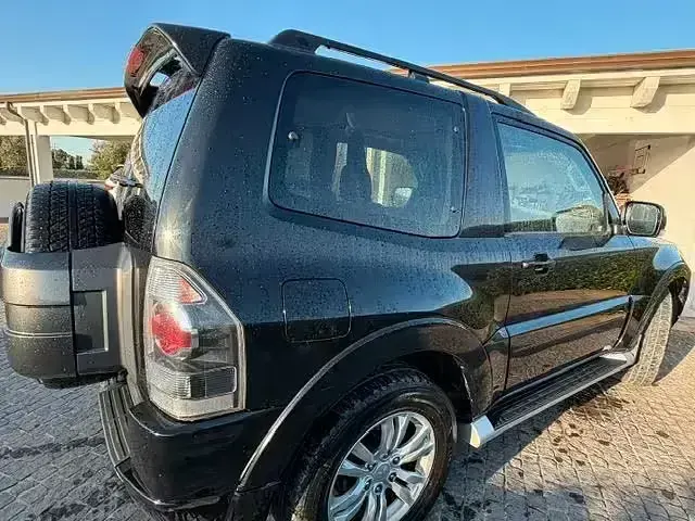 Usata Mitsubishi Pajero 190 CV (139 kW) 2015 Nero SUV