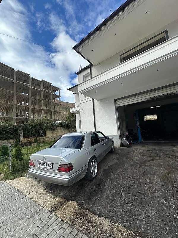 Usata Mercedes E250 126 CV (92 kW) 1995 Berlina