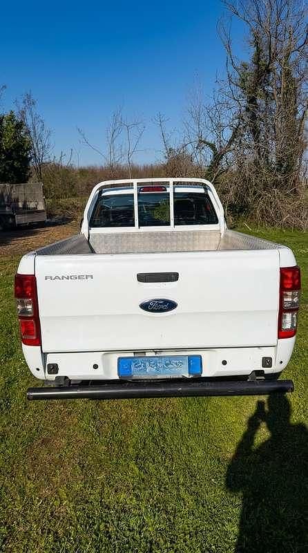 Usata Ford Ranger XL 150 CV (110 kW) 2012 Bianco Pick-up