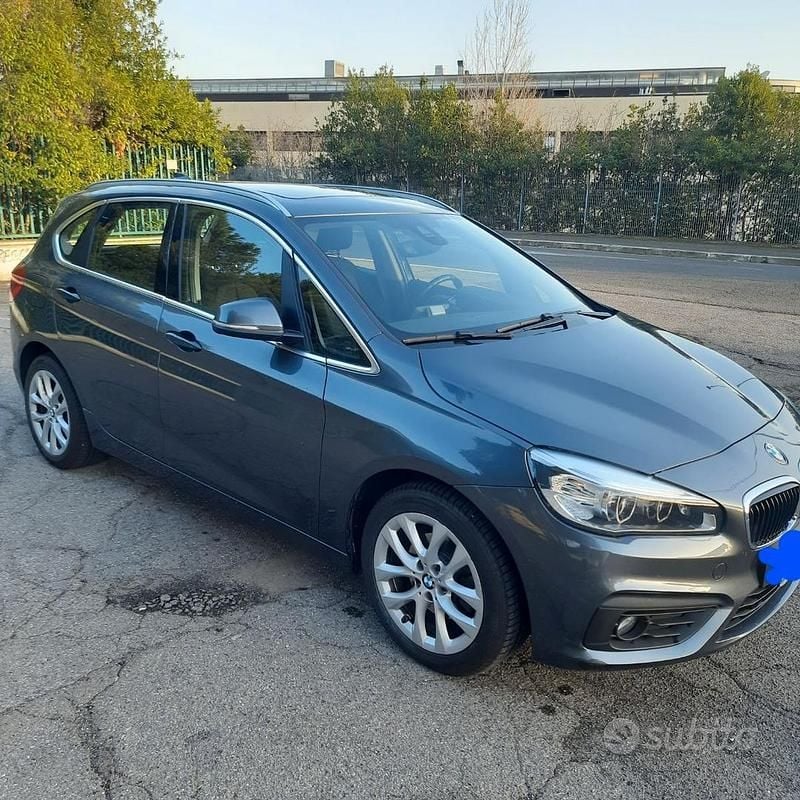 Usata BMW 218 Advantage 150 CV (110 kW) 2016 Grigio Station wagon