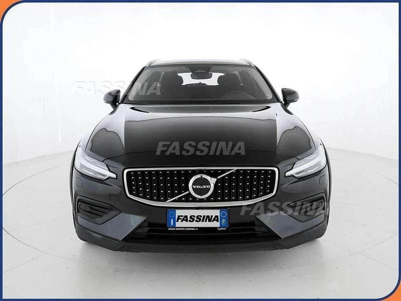Usata Volvo V60 CC Core 197 CV (144 kW) 2023 Nero Station wagon