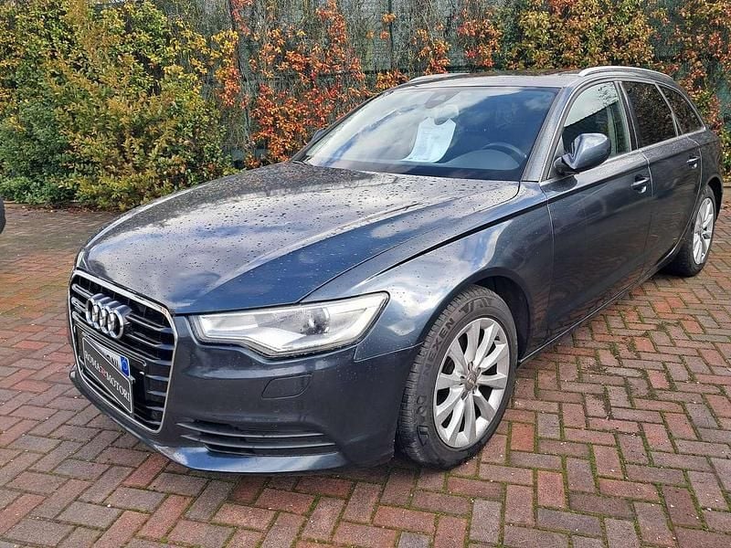 Usata Audi A6 245 CV (180 kW) 2012 Grigio Station wagon