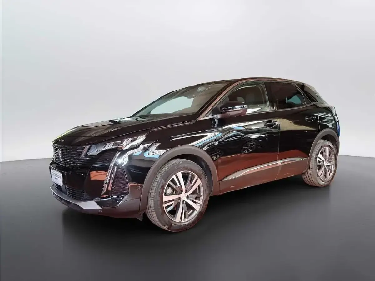 Usata Peugeot 3008 Allure 131 CV (96 kW) 2023 SUV