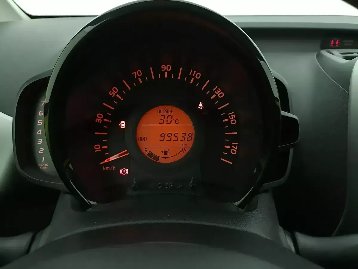 Usata Toyota Aygo Cool 69 CV (50 kW) 2017 Giallo/orogiallo/oro Utilitaria